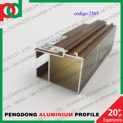 پروفیل های آلومینیومی 0.15 میلی متری T5 Temper Wood Finish برای سری L20 L25 L32 L5000 بولیوی