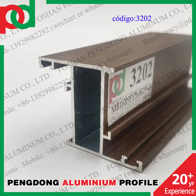 پروفیل های آلومینیومی 0.15 میلی متری T5 Temper Wood Finish برای سری L20 L25 L32 L5000 بولیوی